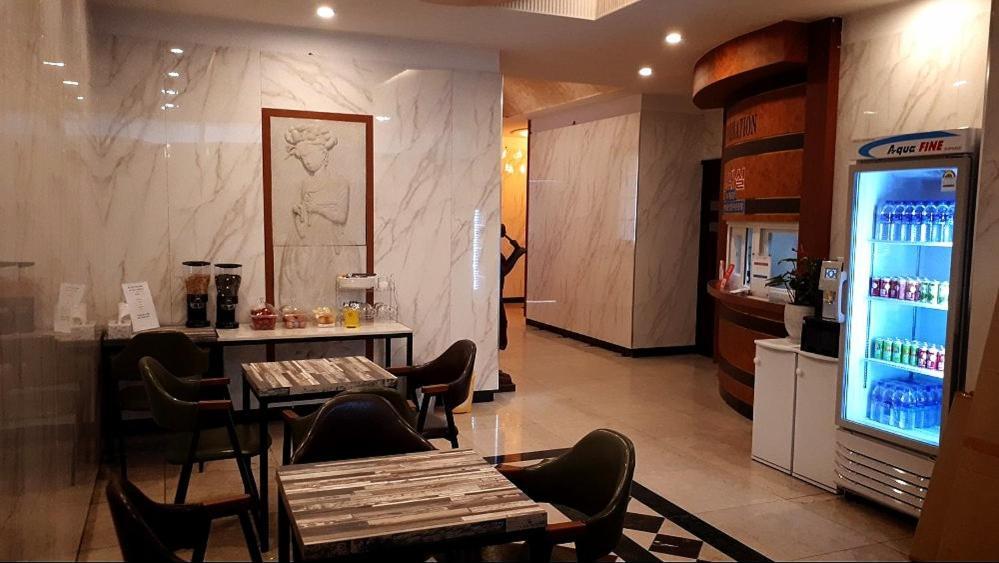 Geoje A-Plus Hotel Eksteriør billede