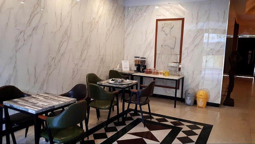 Geoje A-Plus Hotel Eksteriør billede